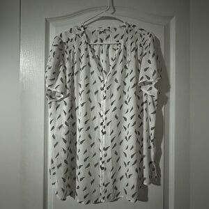 Elegant Black and White Leaf Print Blouse